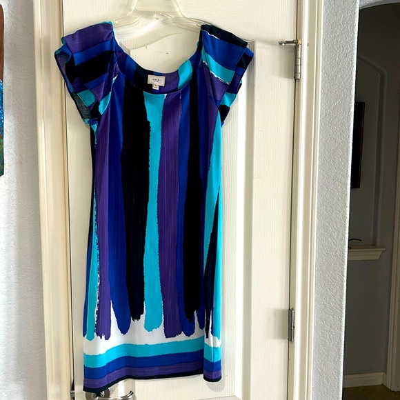 ECI New York Dress - Picture 2 of 15